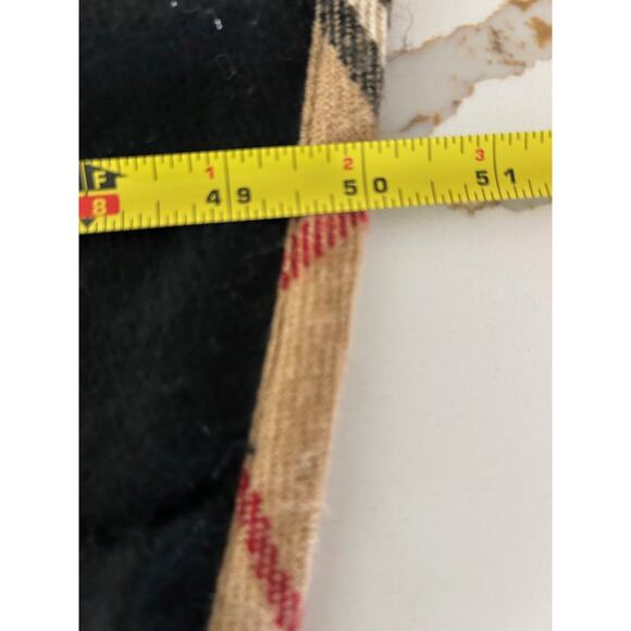 V. Fraas Black Wrap Shawl Scarf Lightweight Classic Warm Comfortcore Cozy - Picture 8 of 9